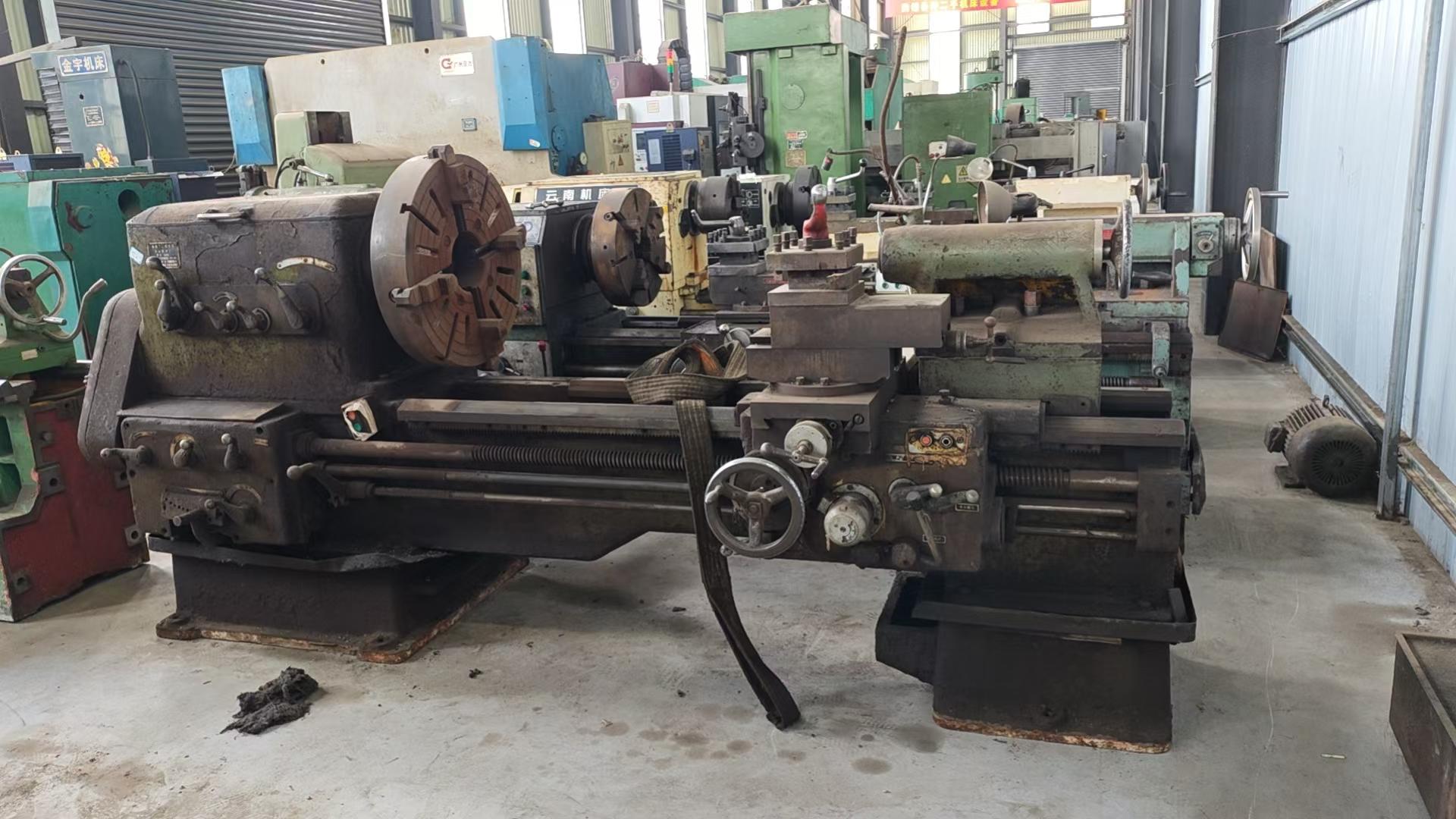 废铁价便宜处理一台6280一米半车床，安阳产给钱就卖