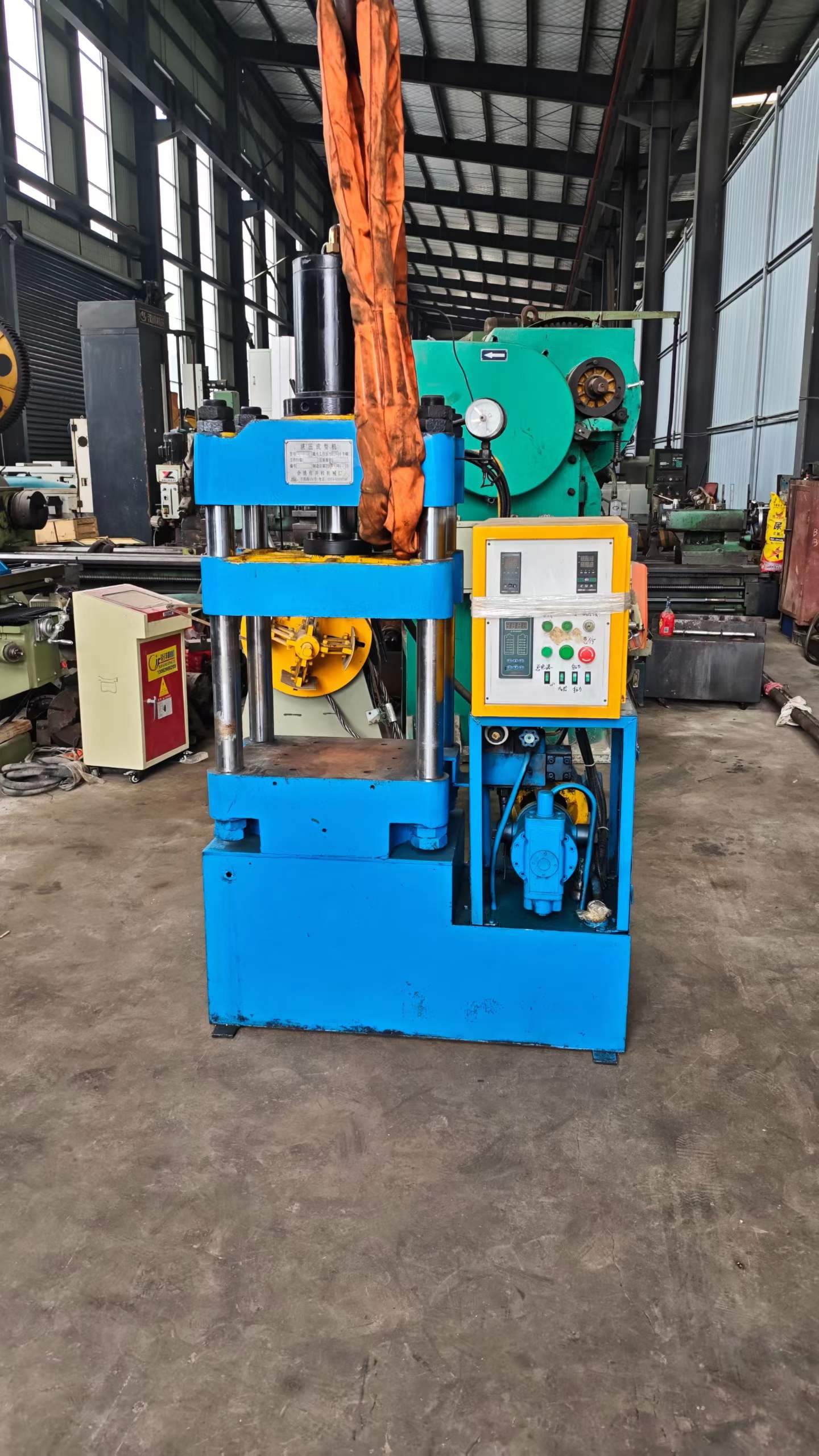 新到一台63吨液压成型机，成色绝佳闭眼入系列，需要来聊