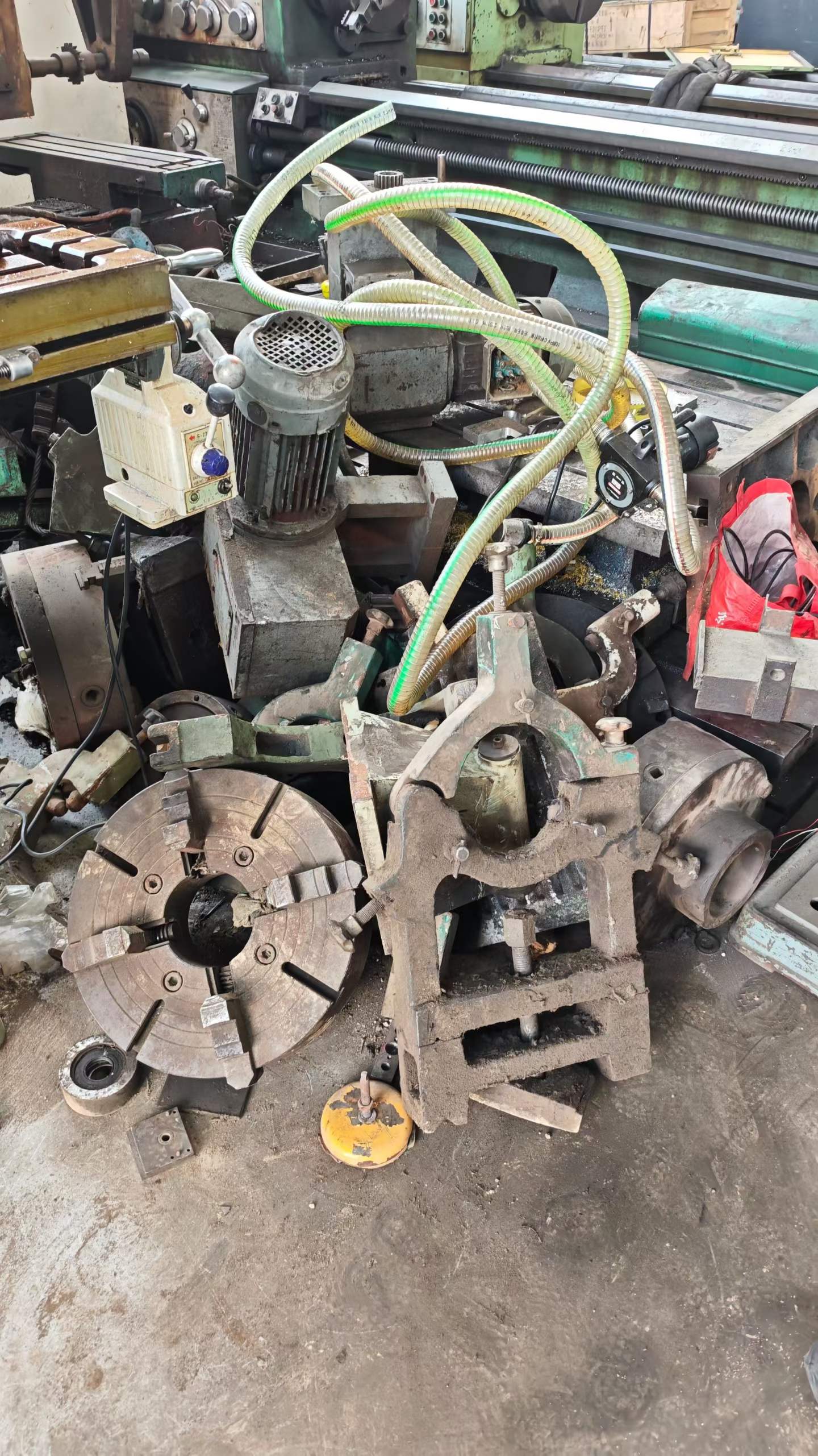 腾库房秒杀处理，卡盘中心架，1160尾座电机，工作台，给钱就卖