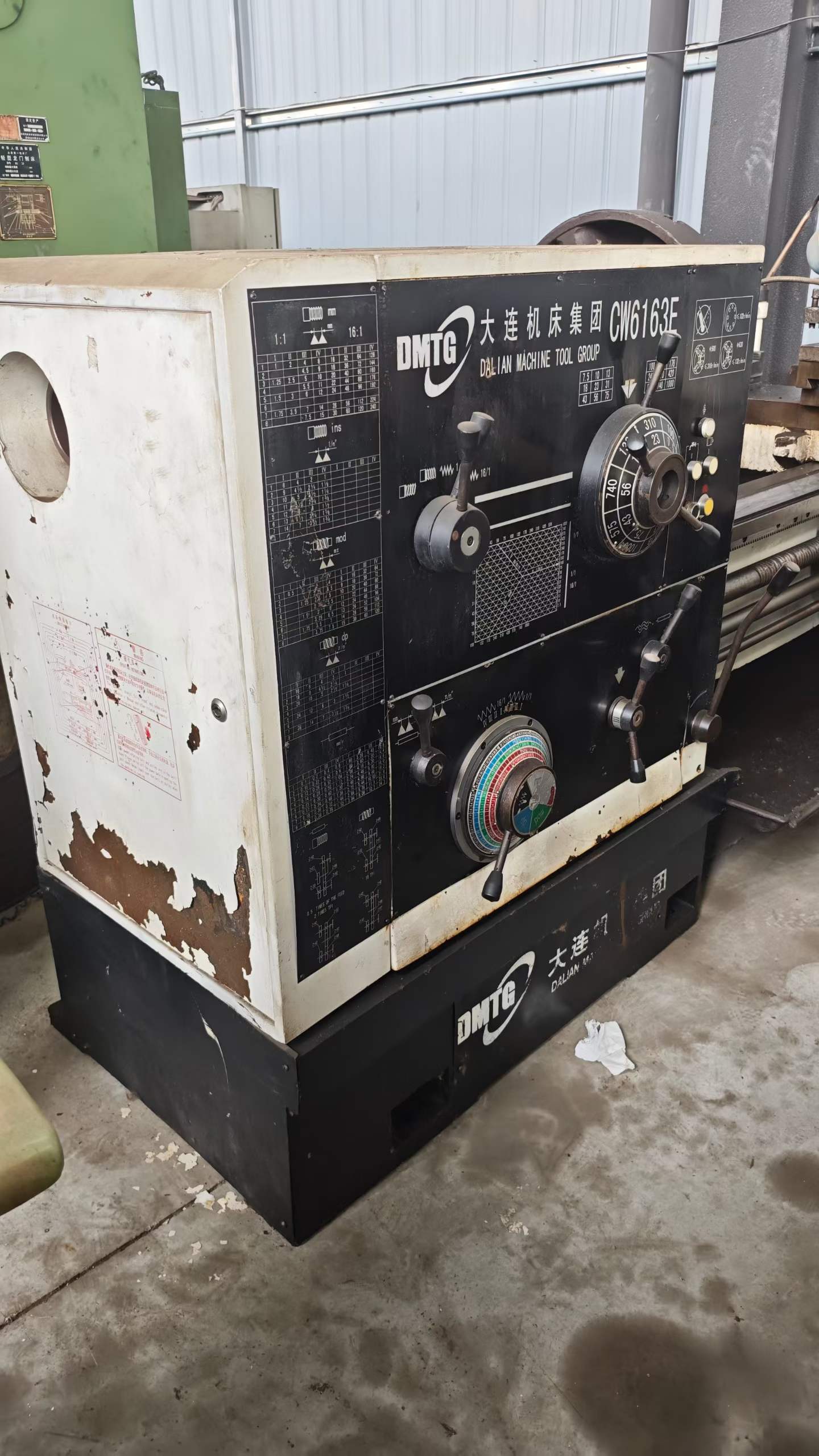 新到一台大连产6163车床，加工长度一米半，孔径105，导轨宽度550，卡盘直径500，成色绝佳闭眼入系列，需要来聊