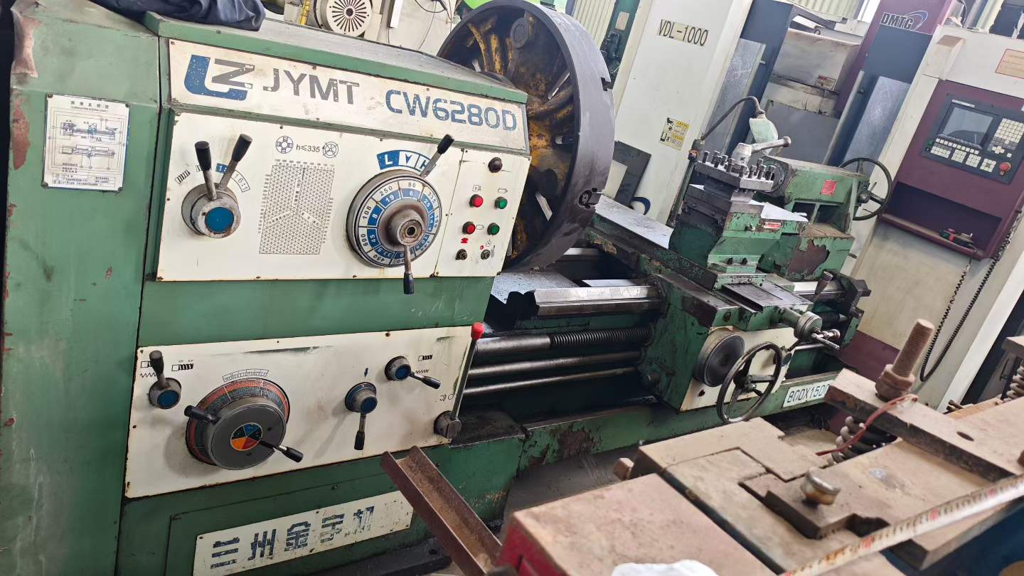 新到一台兰州金宇产6280车床，加工长度一米半，孔径105，导轨宽度550，卡盘直径800，2008年出厂机器状况非常好