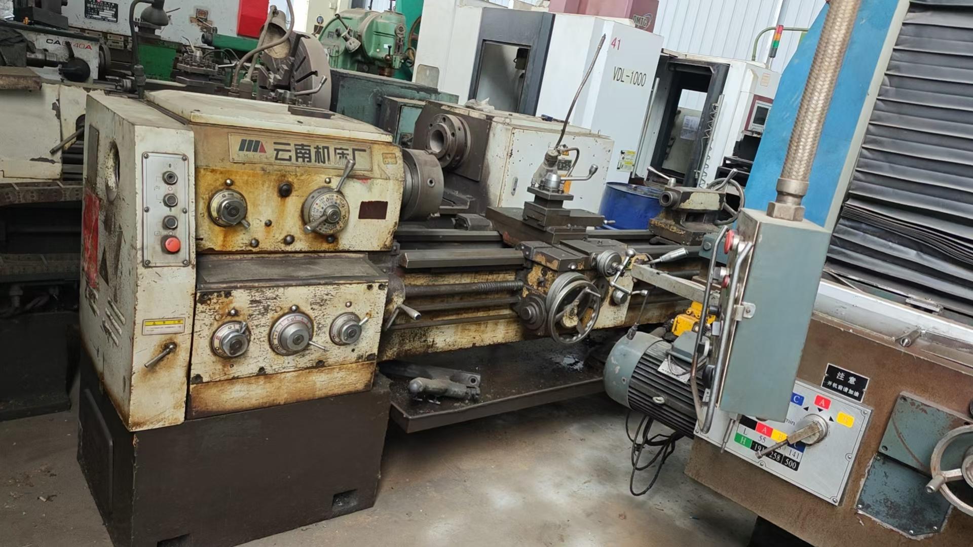 新到一台云南产6140一米半车床，带中心架跟刀架，质优价廉需要来聊哈