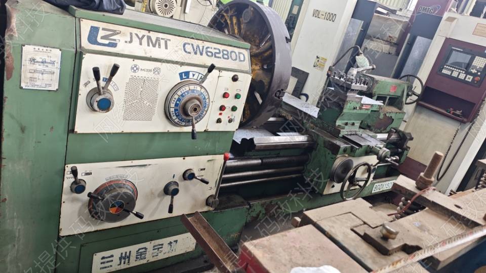 腾库房处理一台兰州金宇6280一米半车床，机器状况非常好价格美丽