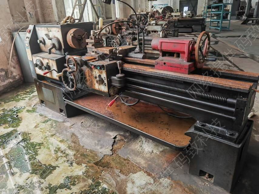 厂家处理一台沈阳产6140车床，加工长度一米半机器状况非常好，价格美丽需要的朋友私聊吧